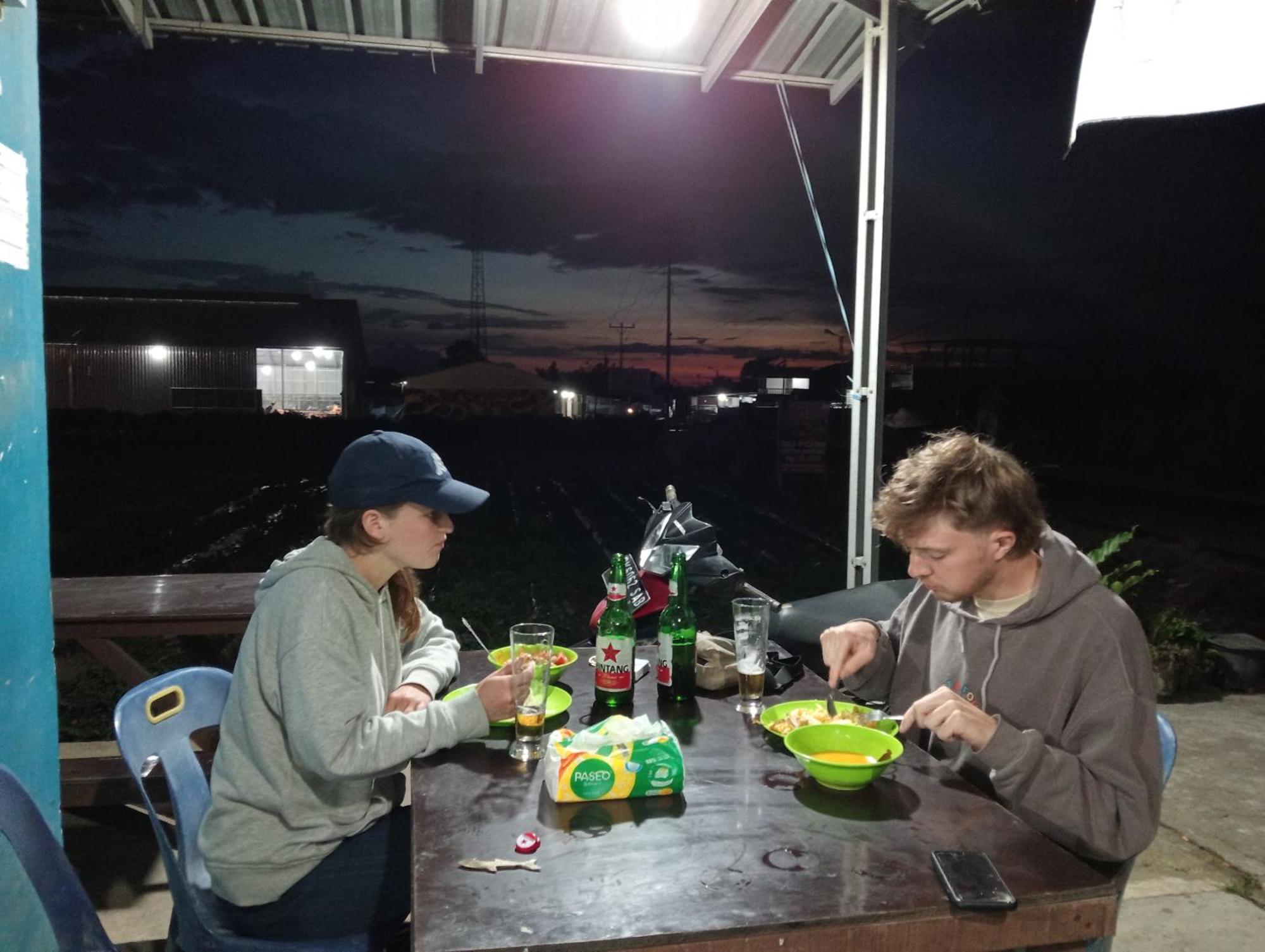 Vulkaan Homestay Berastagi Exterior foto